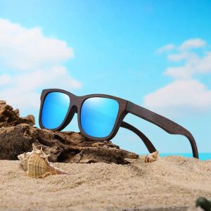 lunette de soleil en bois