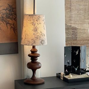 lampadaire en bois vintage