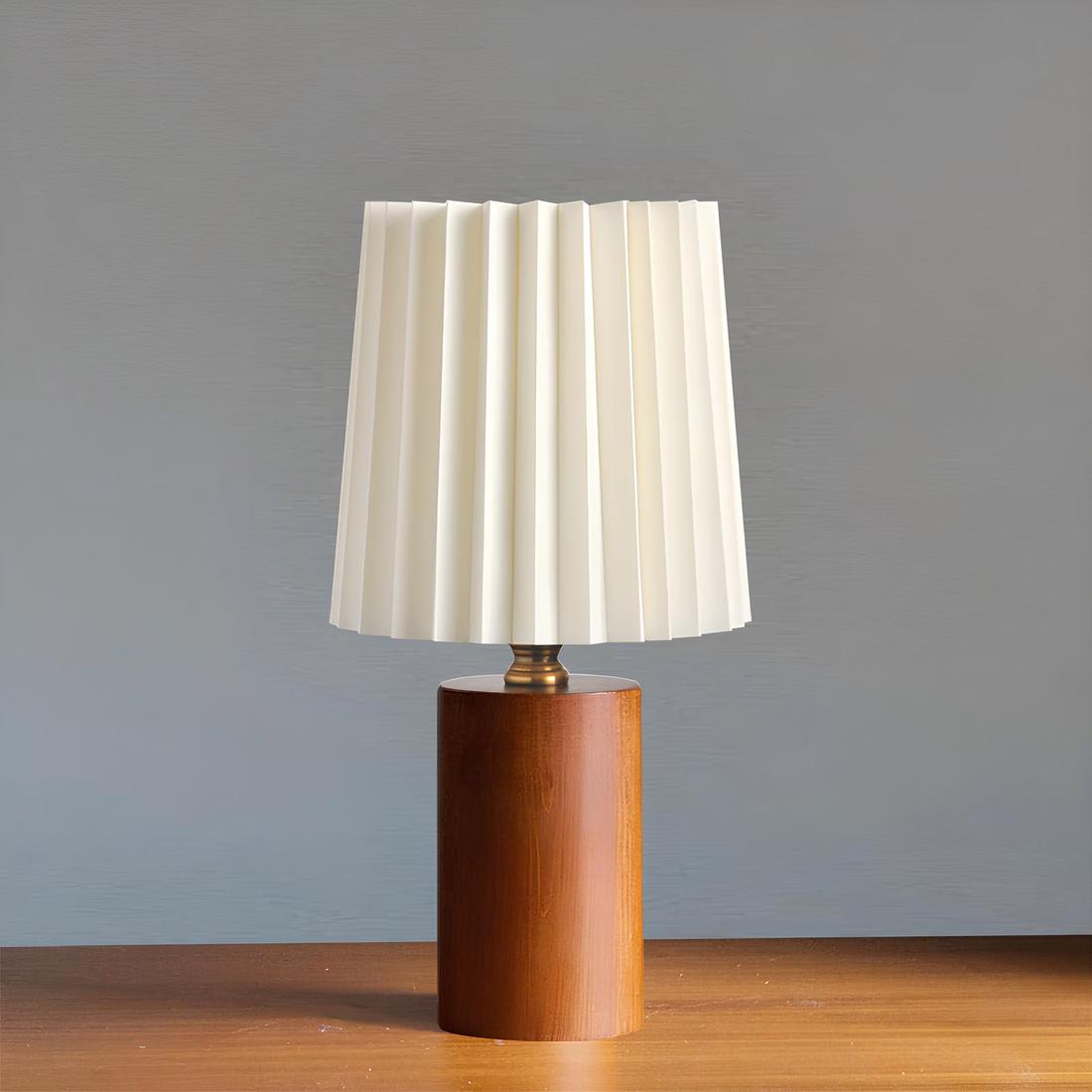 mobilier en bois et blanc