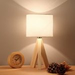 lampe de chevet en bois naturel
