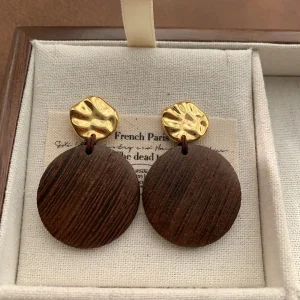 boucles d'oreilles en bois