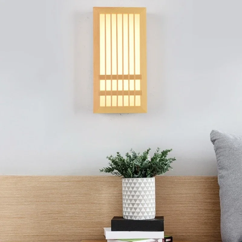 Applique murale japonaise dans un couloir moderne