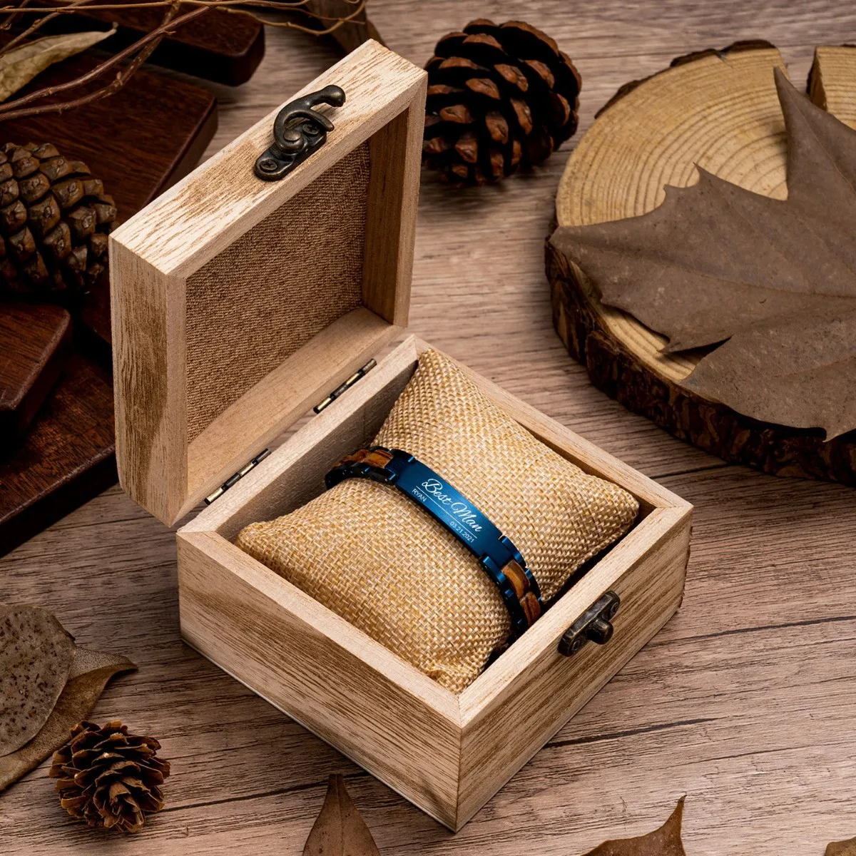 accessoire mode en bois et métal pour homme
