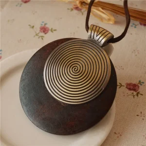 collier rond en bois femme