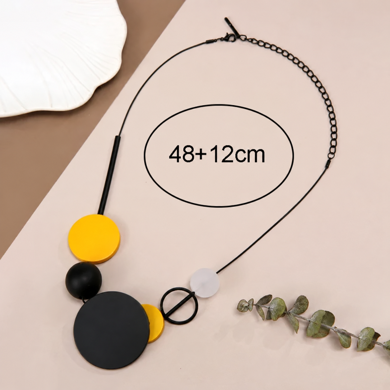 pendentif géométrique en bois pour femme