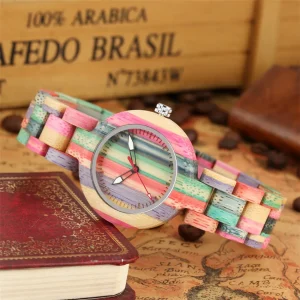 montre en bambou femme avec cadran rond