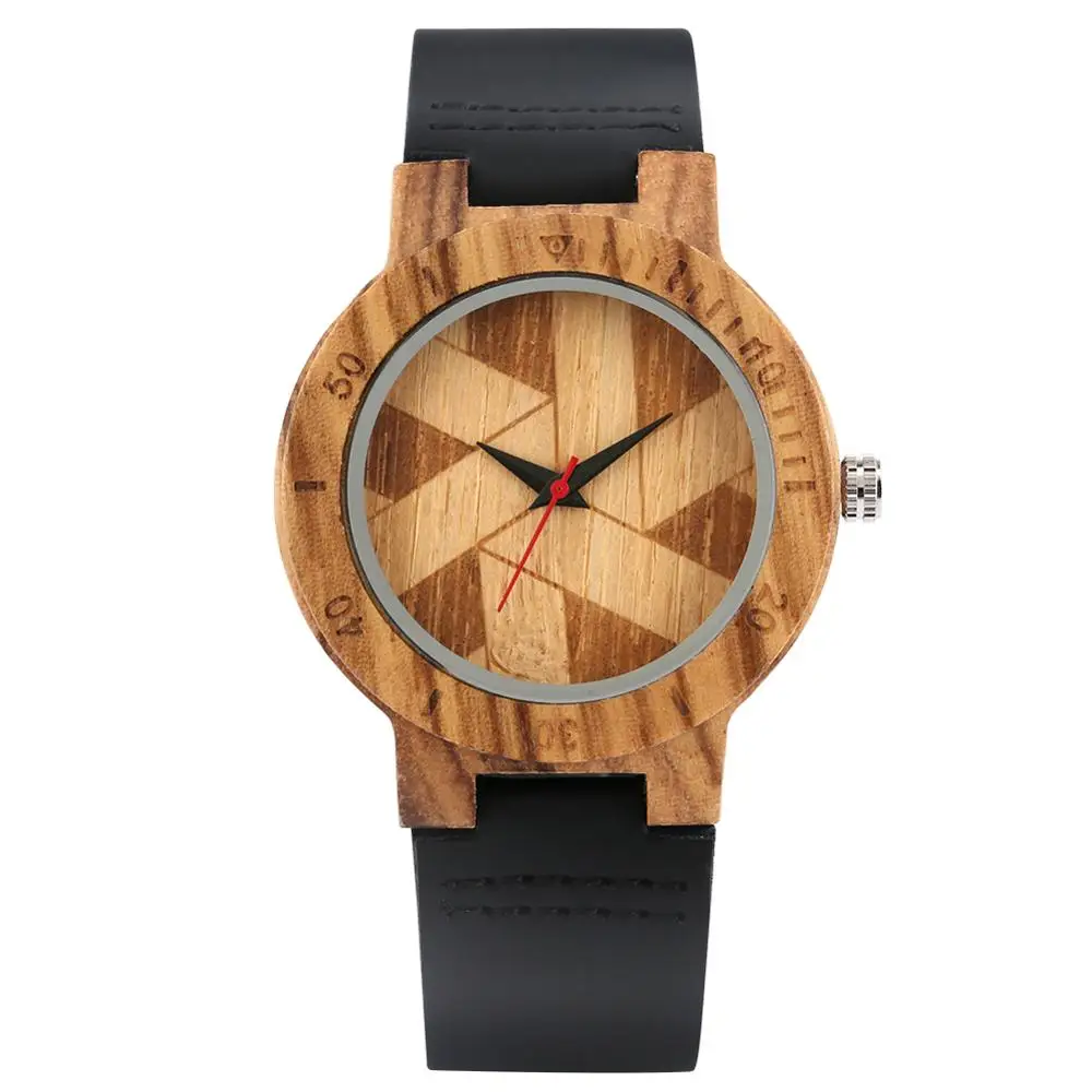 montre en bois avec cadran géométrique