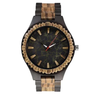 montre en bois de santal homme à cadran noir
