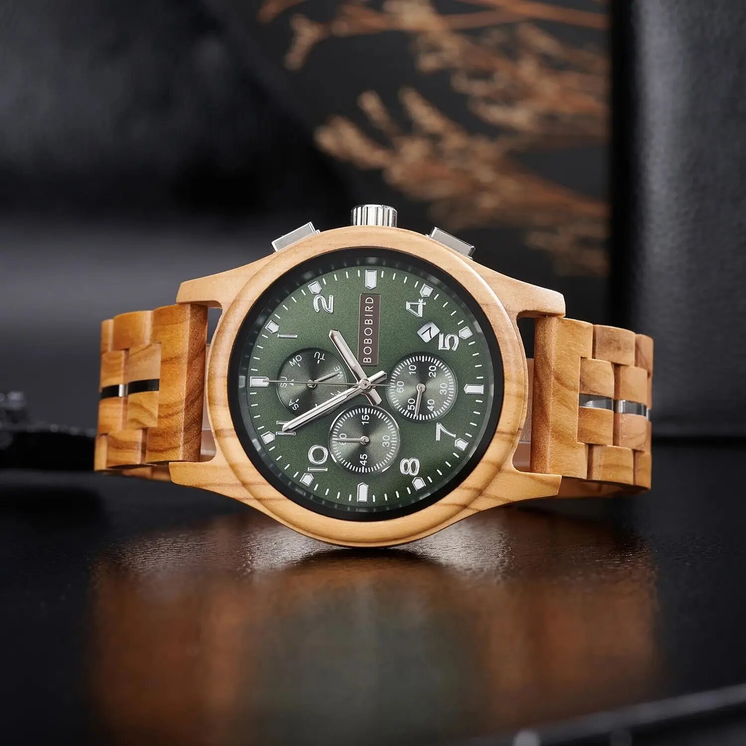 montre en bois avec cadran quartz